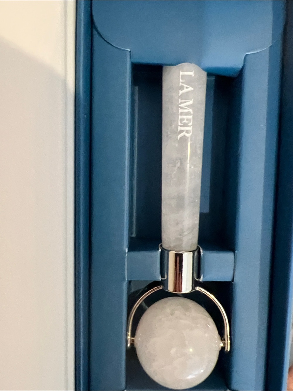La Mer White Crystal Facial Roller - Silver Accents